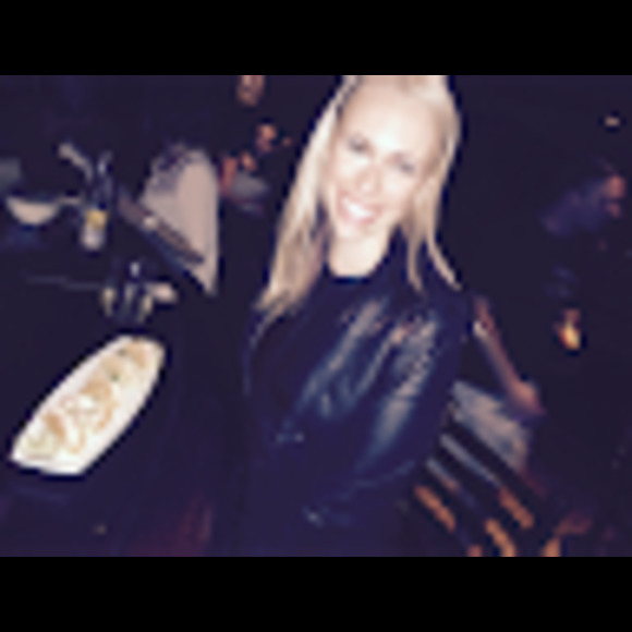 Meet your Posher, Cara - Picture 1 of 1